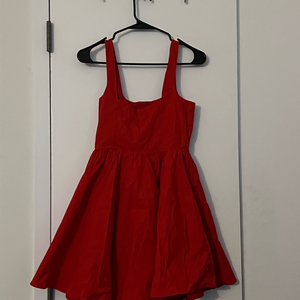 Red sleeveless Dress
